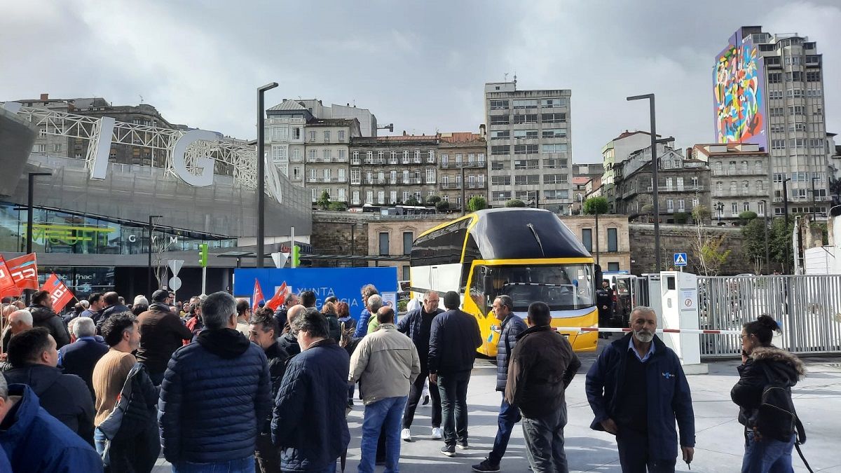 La huelga de transportes paraliza numerosas líneas en Galicia