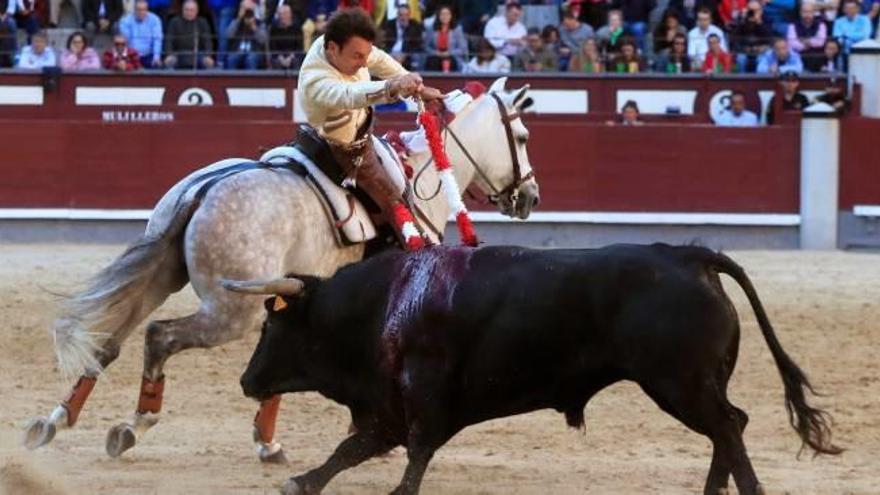 Intervención del benidormí Andy Cartagena, ayer, en la Feria de San Isidro en Madrid.