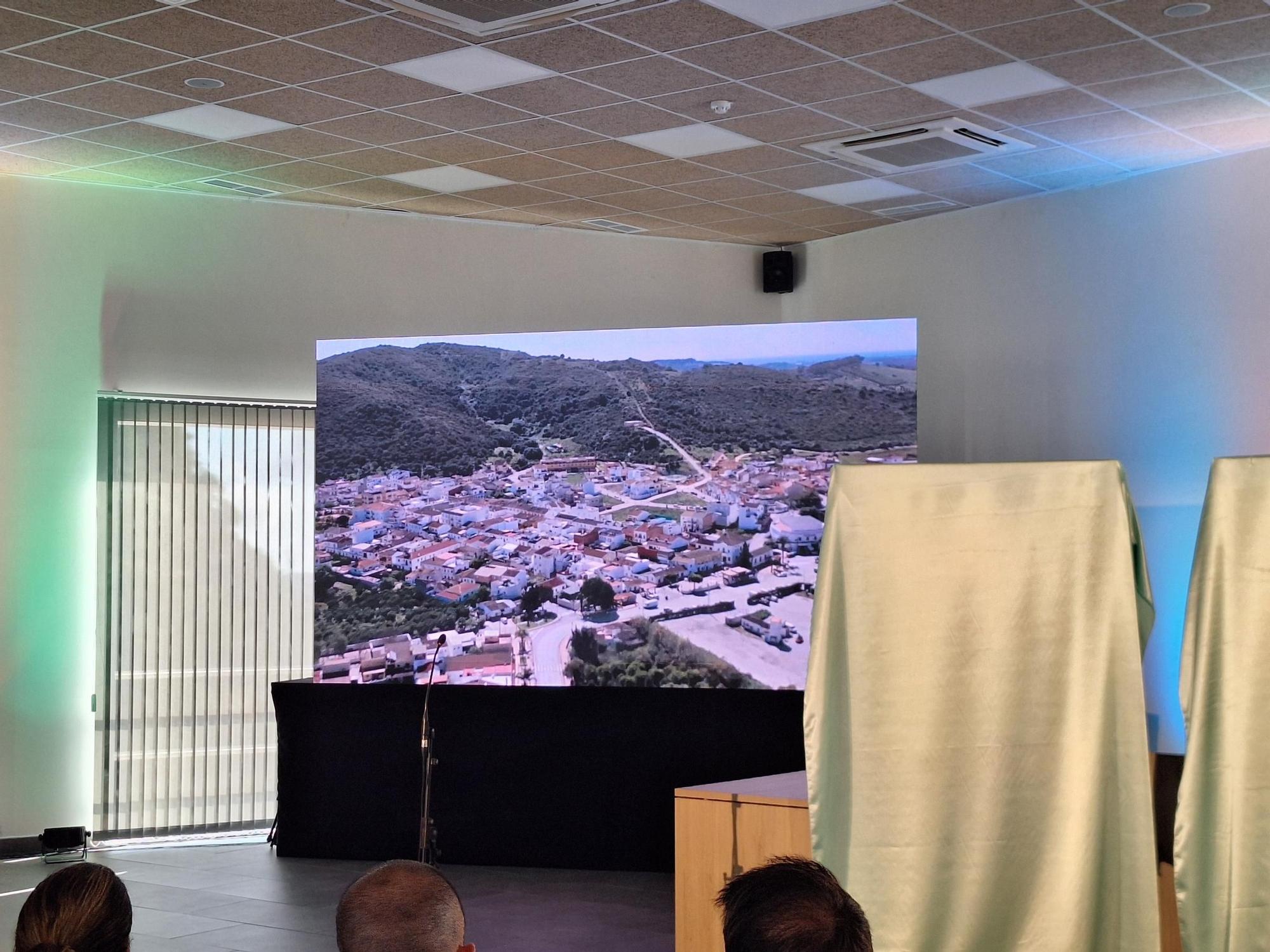 Presentación de los nuevos logos de Casares