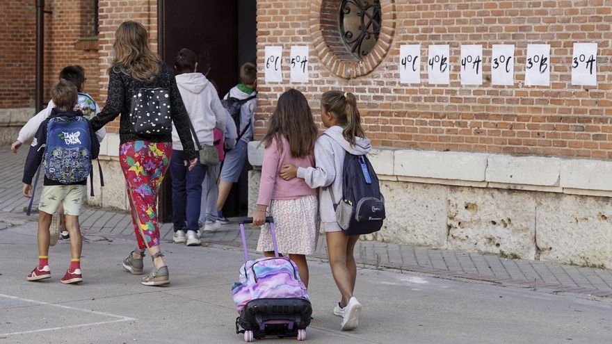 Tres de cada diez alumnos valencianos consigue ir bien en clase pese a su mala situación socioeconómica