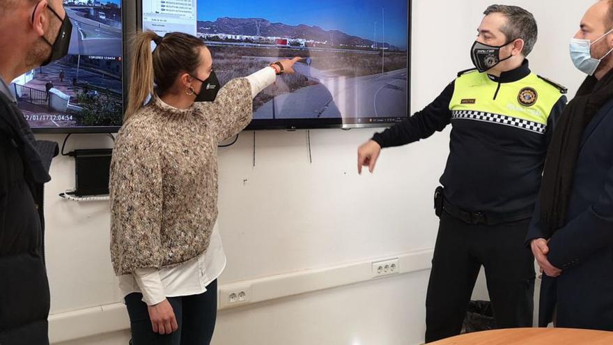 Activan siete cámaras para vigilar el polígono la Mezquita de la Vall