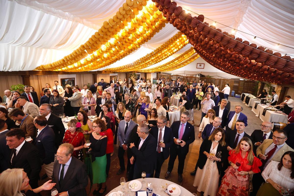 Interior de una caseta de la Feria de Córdoba.