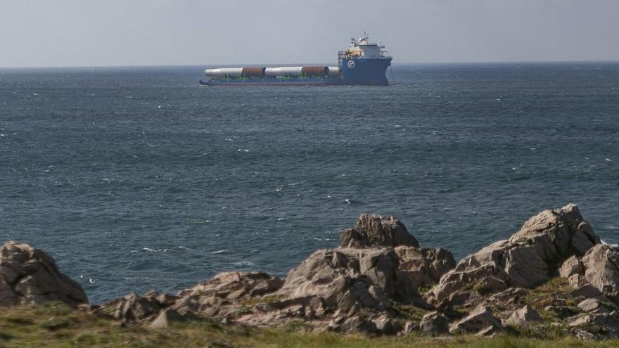 El Puerto realizó simulaciones durante un año para la entrada del mayor buque de su historia