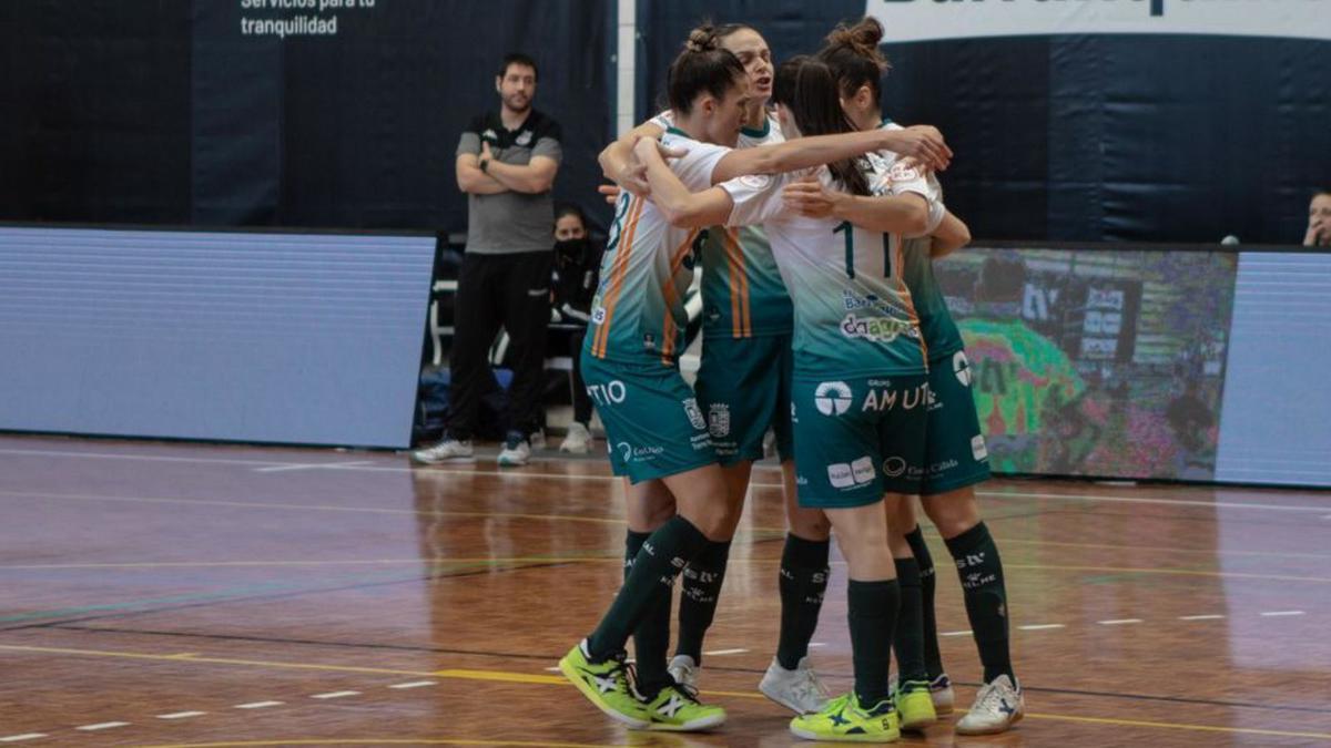 El STV Roldán celebrando un gol esta temporada.  | LOYOLA PÉREZ