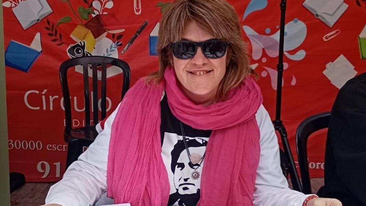 Núria Serra Alsina durant la fira de Nadal de Castelló.