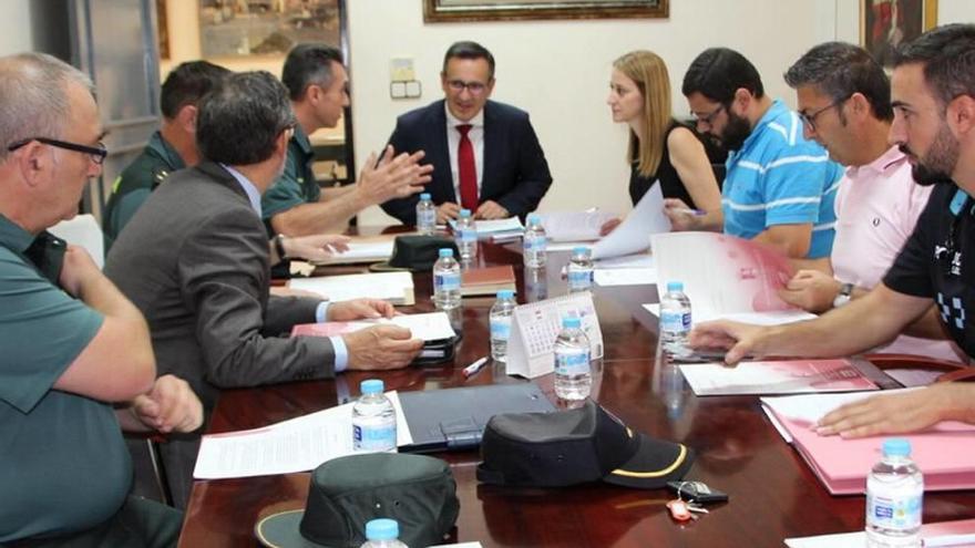 Reunión de la junta local de seguridad en Alhama.