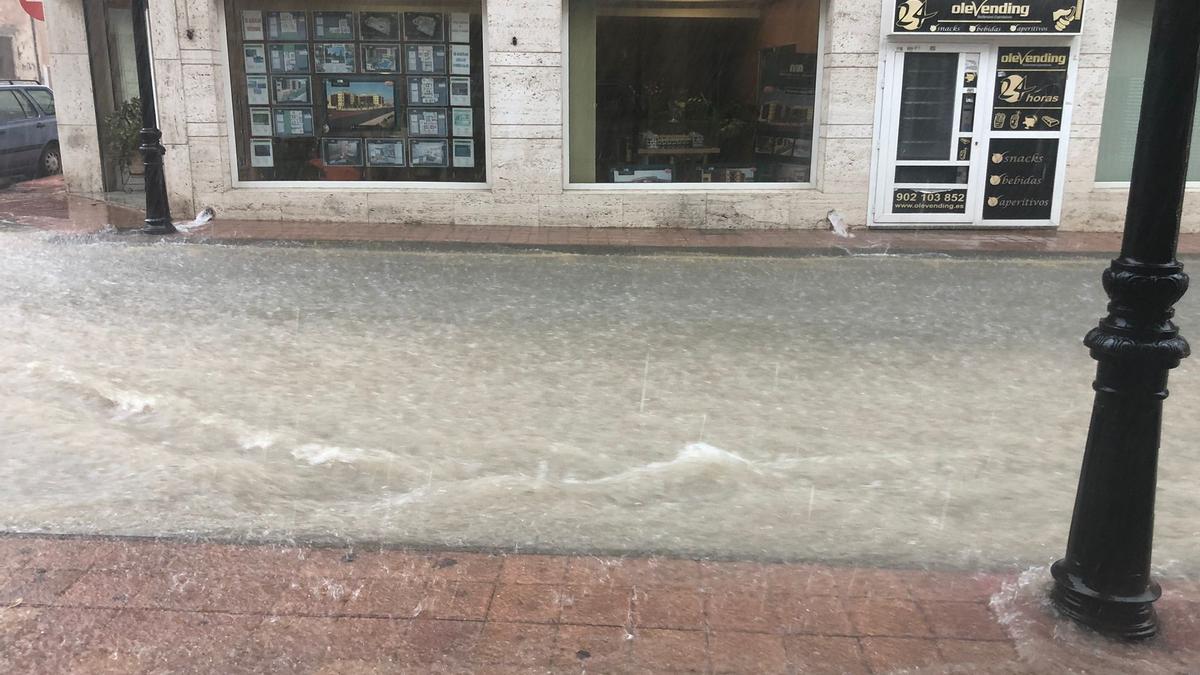 La lluvia está provocando numerosos problemas en la mitad este de la Vega Baja