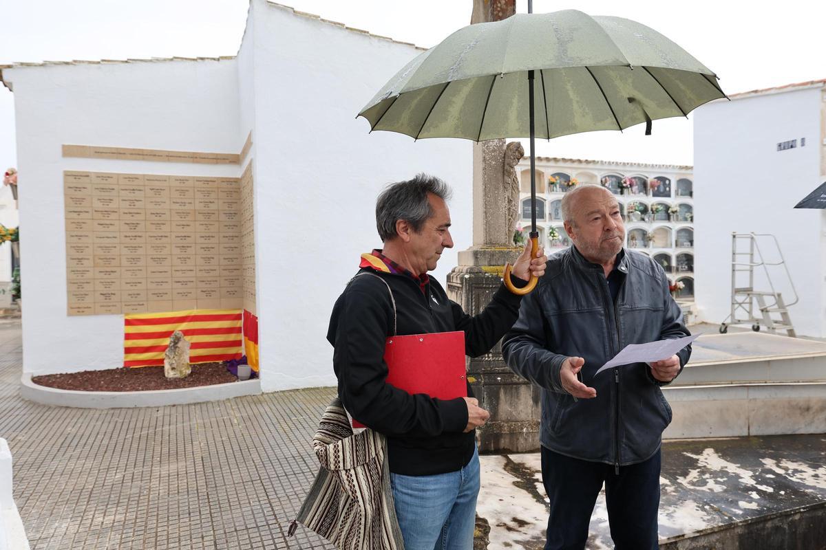 Las imágenes del acto realizado en Ibiza en memoria de las víctimas de la Guerra Civil y la dictadura