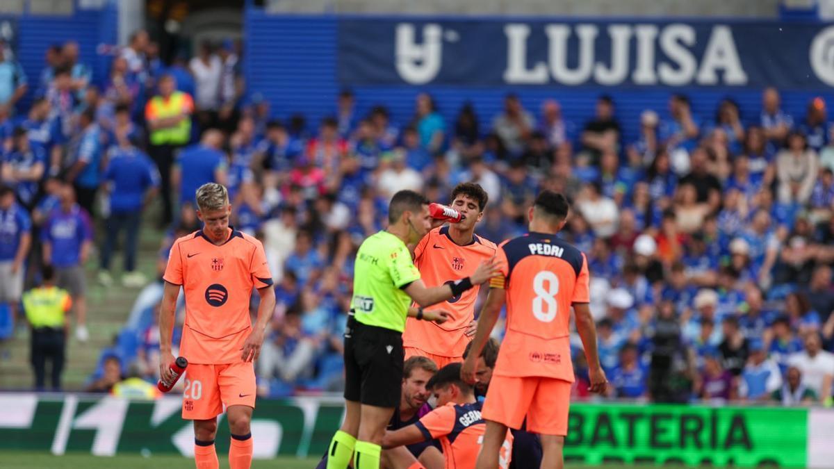 El mal estado del césped del Coliseum provocó la alarma con Gerard Martín