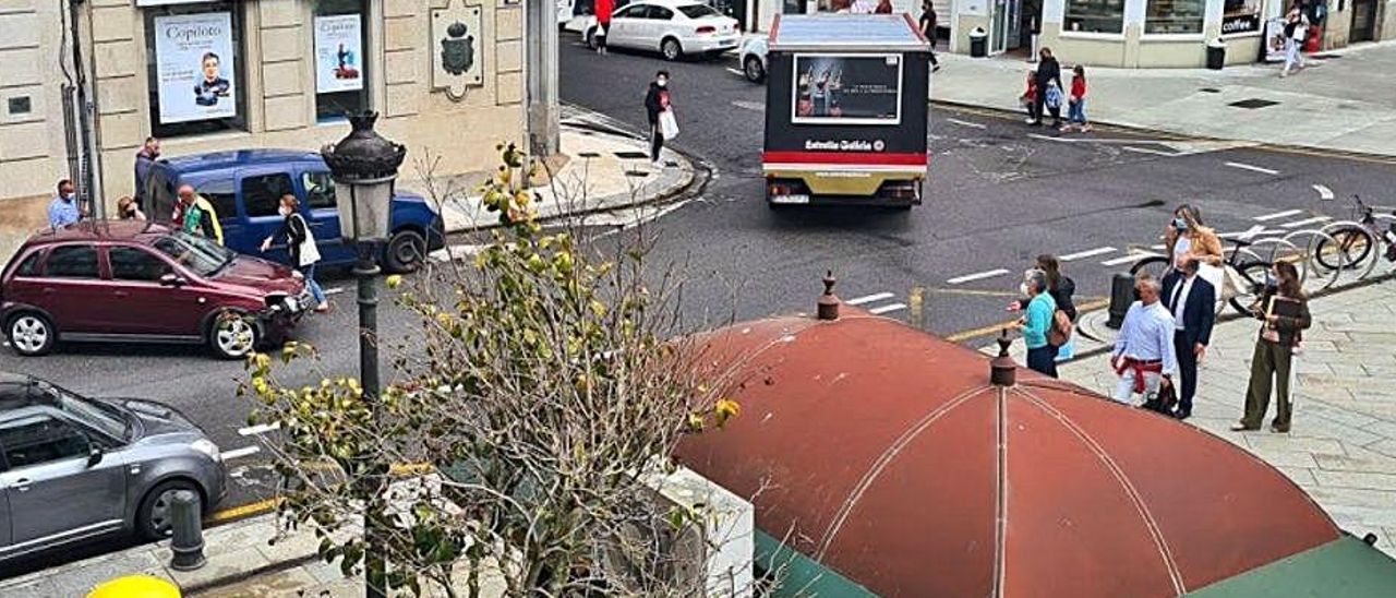 El coche siniestrado ayer tras chocar con un camión.