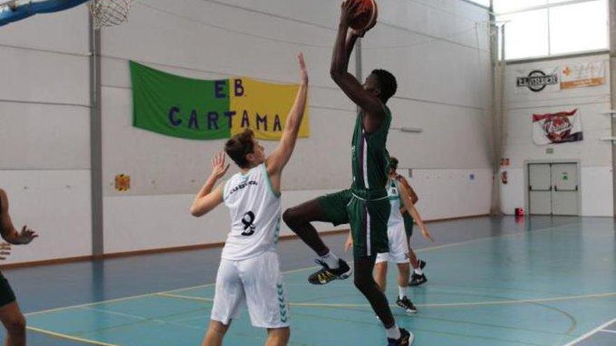 El Unicaja ganó al CAB Estepona.