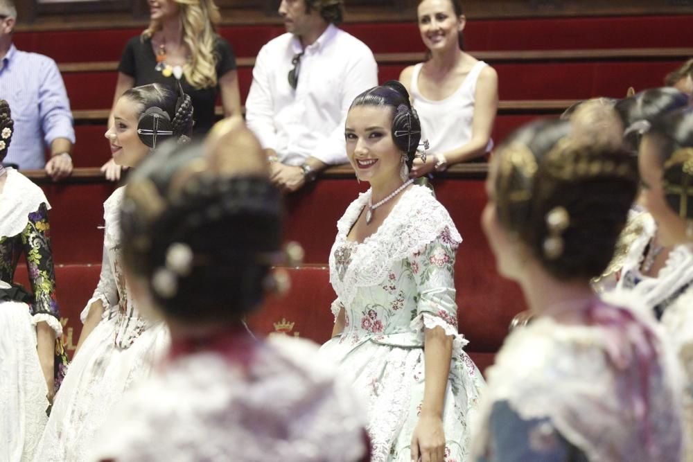 Las candidatas a fallera mayor ensayan la Proclamación y la Crida