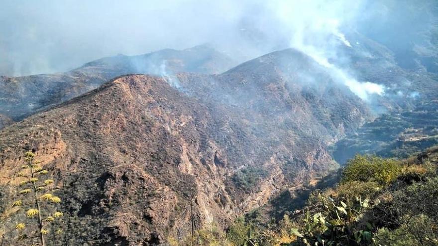 Así está el incendio en la mañana del domingo