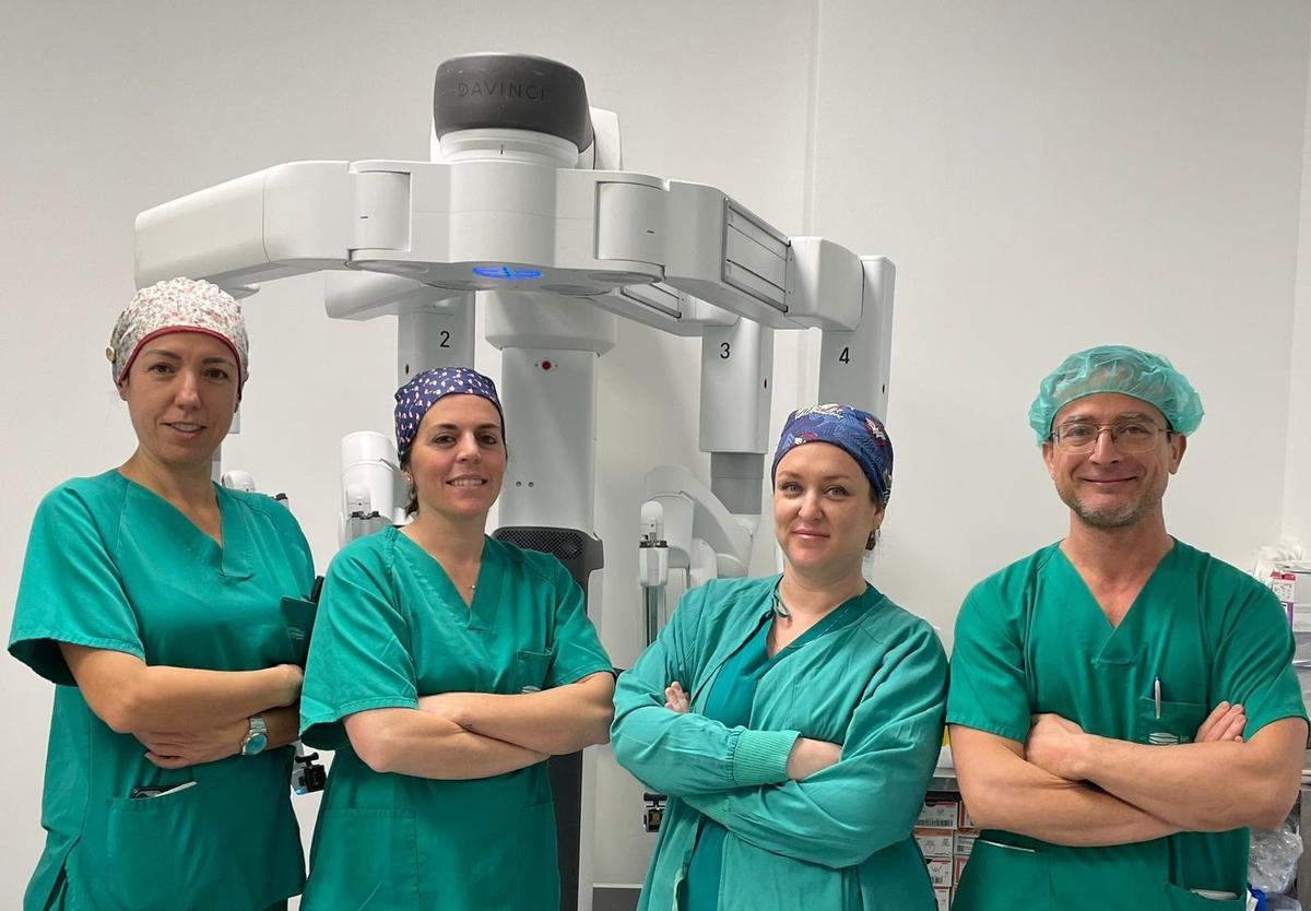 De izquierda a derecha la doctora Oliver, la doctora Badía, Natalia Pérez y el doctor Piñero.