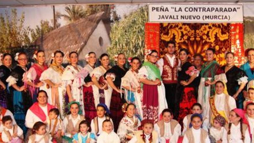 La peña huertana de javalí nuevo celebra su festival de navidad.