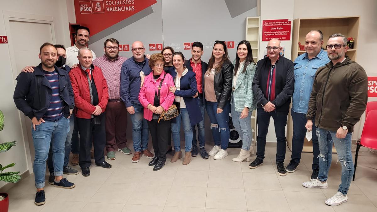 Miembros de la ejecutiva local socialista de Benidorm con Cristina Escoda como secretaria general.