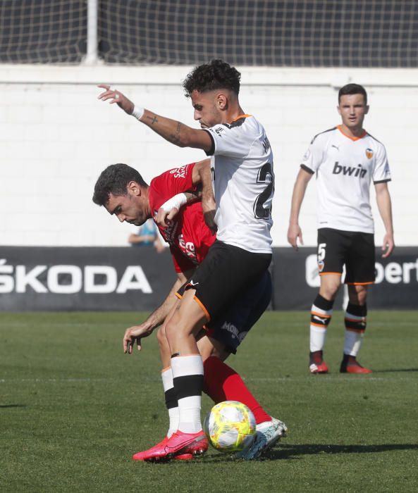 El Valencia Mestalla acaricia la remontada