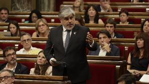 Junts culpa Aragonès d’haver-se «quedat sol» en el Govern i li critica que pretengui continuar el seu mandat