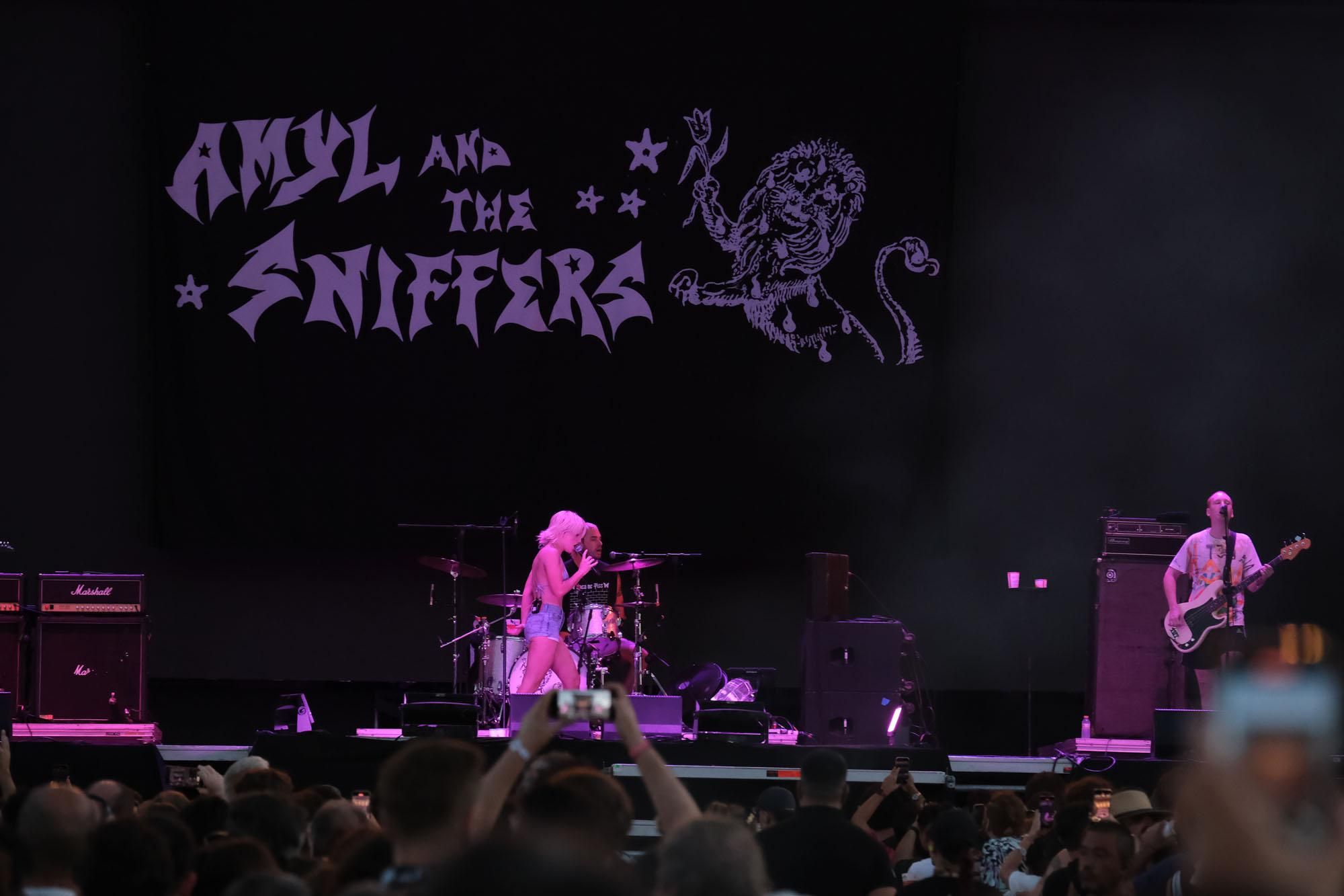 Segundo día de conciertos en el Festival Cala Mijas 2023: Amyl & The Sniffers