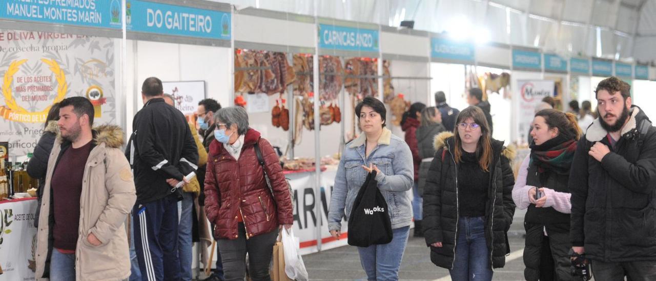 La Carpa do Cocido está 
abierta desde ayer con 45 
puestos.   | // BERNABÉ/JAVIER LALÍN