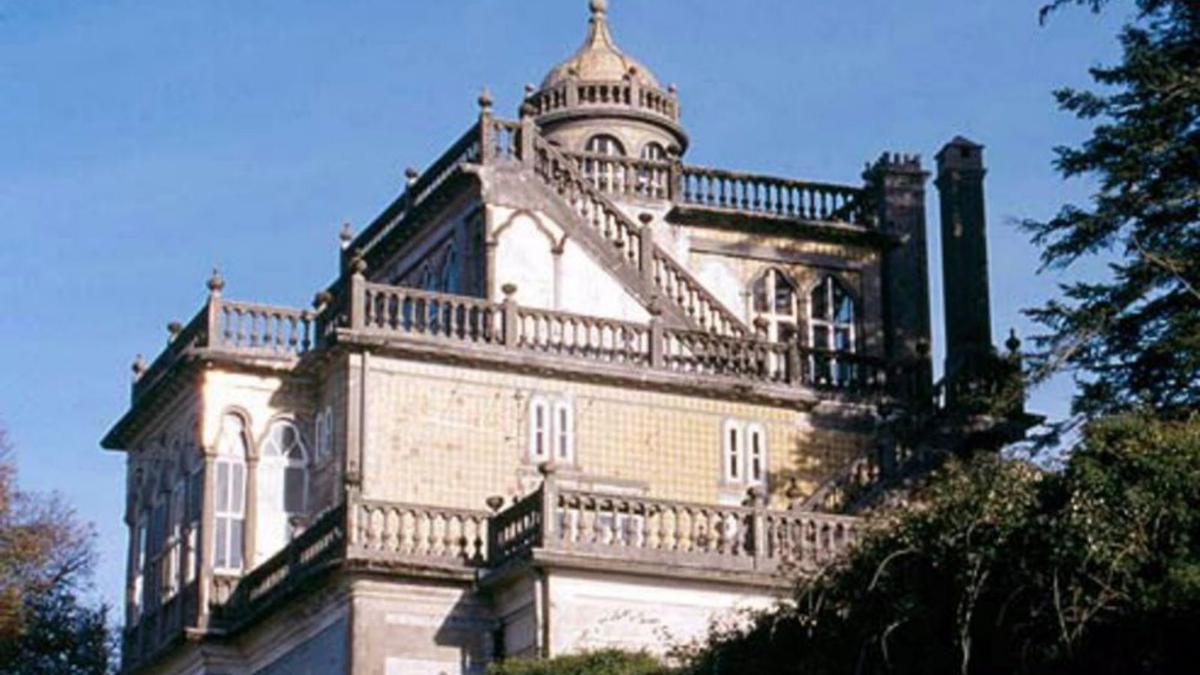 Palacio modernista en Soutelo de Montes. 