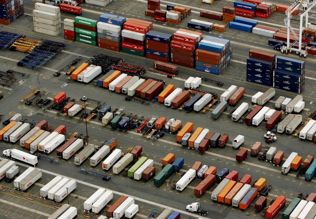 La OMC anticipa que el comercio mundial crecerá menos este año, el 1,7%.