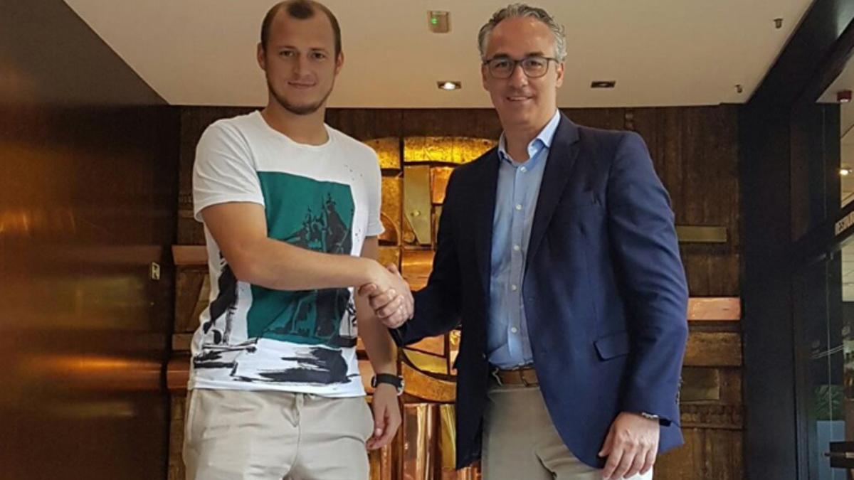 Zozulya ya es nuevo jugador del Betis