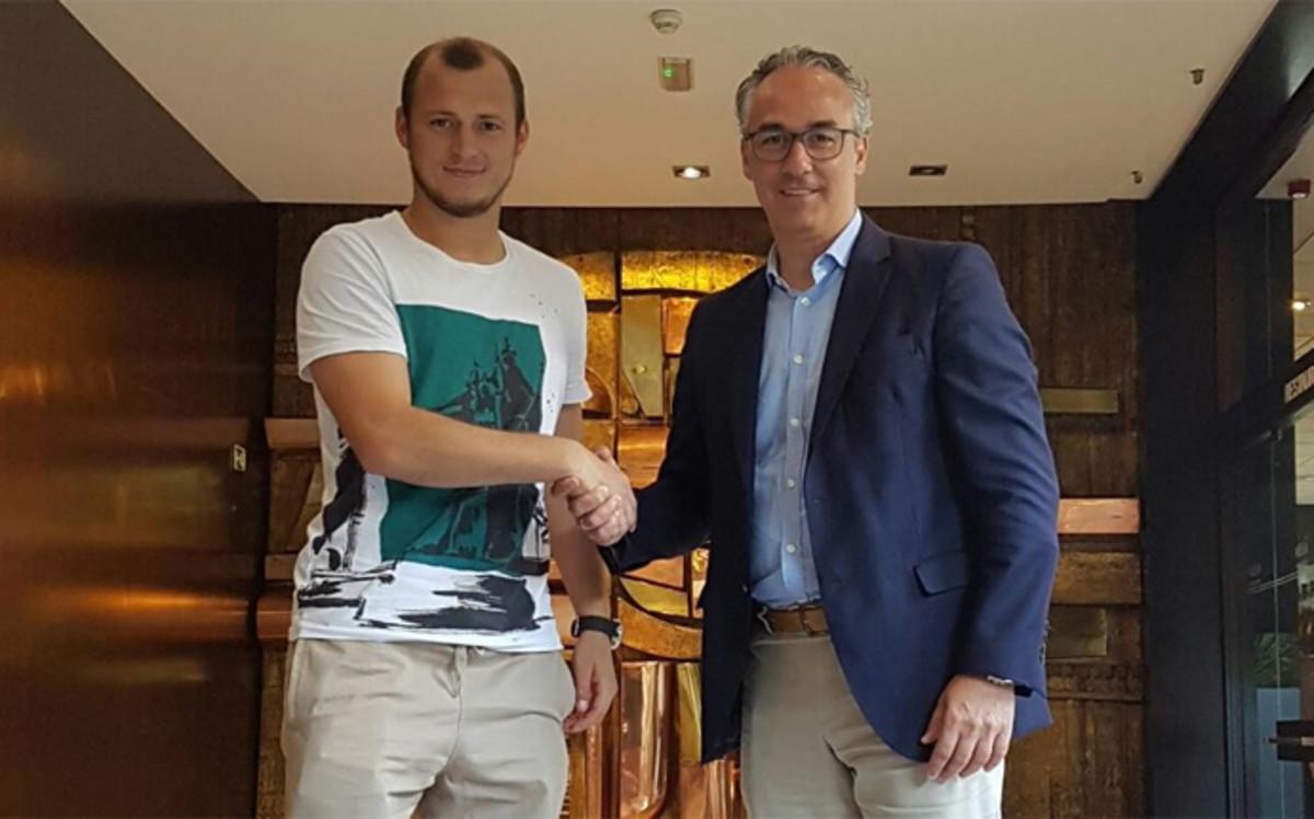 Zozulya ya es nuevo jugador del Betis