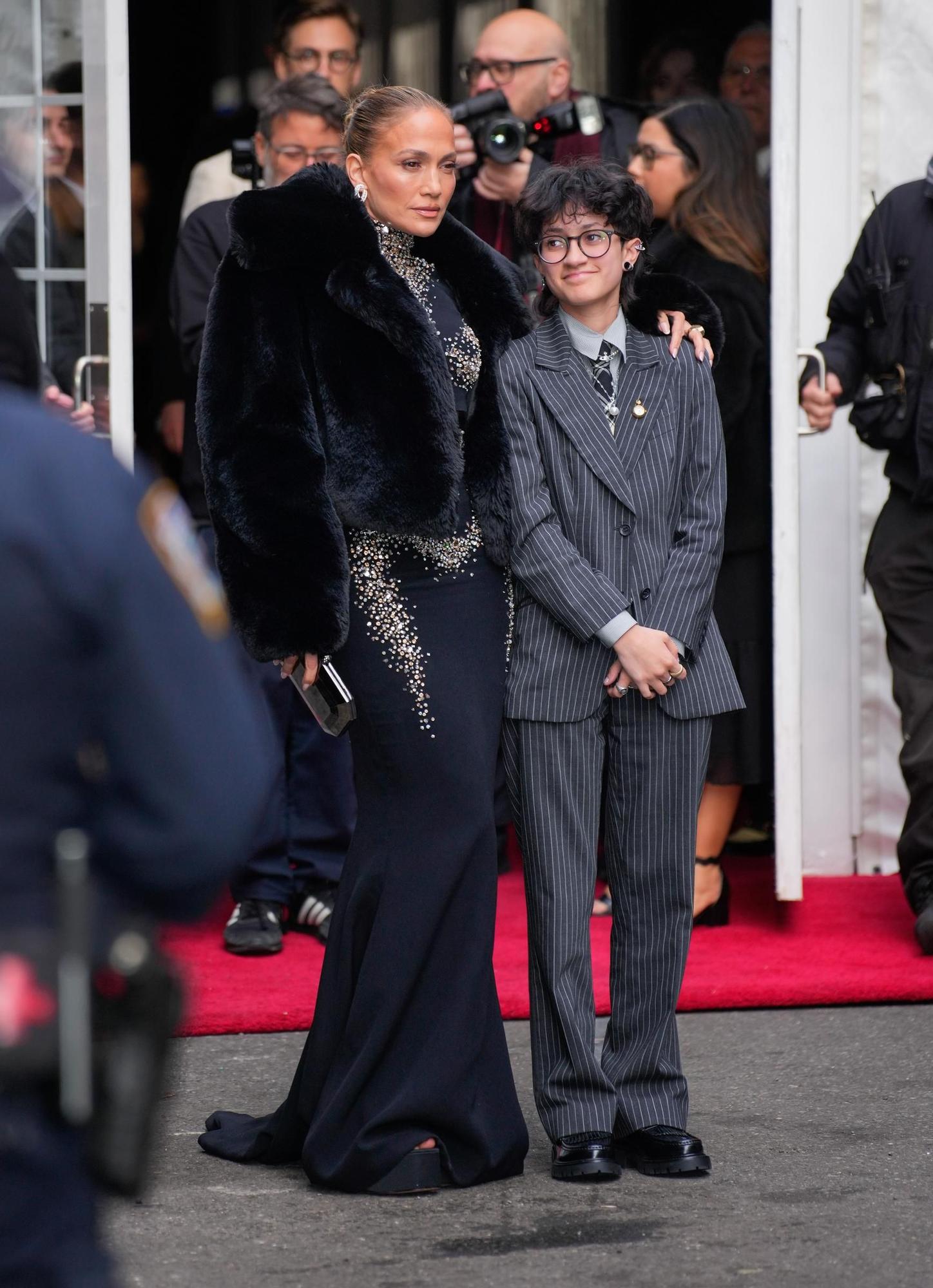 JENNIFER LOPEZ HIJA EMME Jennifer Lopez posa junto a su hija Emme en