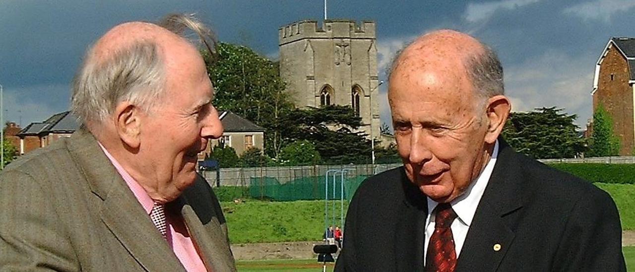 Roger Bannister y John Landy, en el 50 aniversario de la carrera.