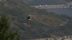 Les empreses d’extinció demanen lluitar contra el foc tot l’any