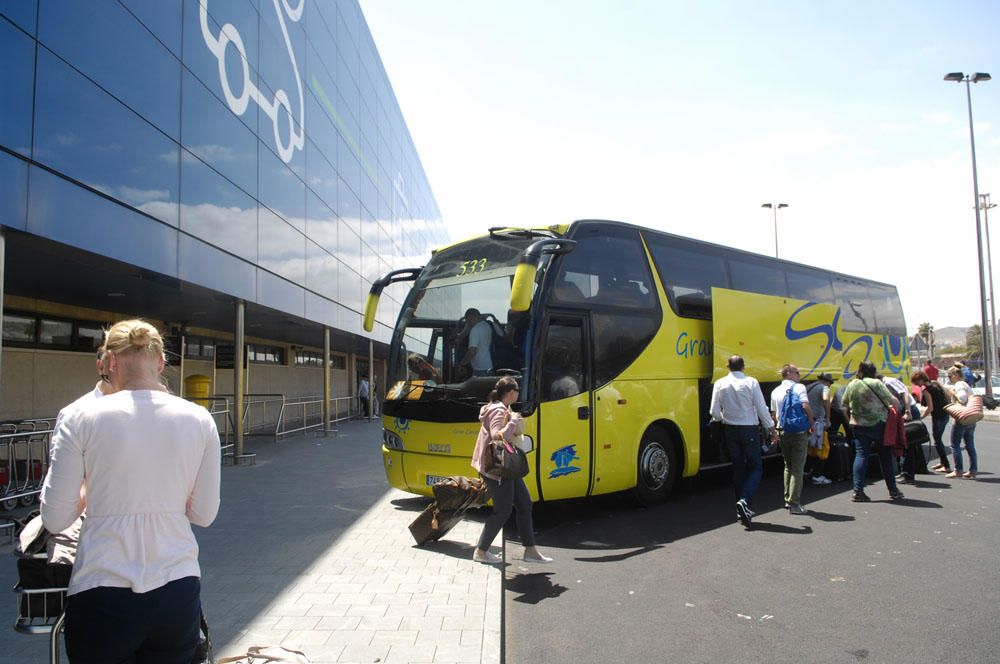 Llegada viajeros al aeropuerto de Gran Canaria