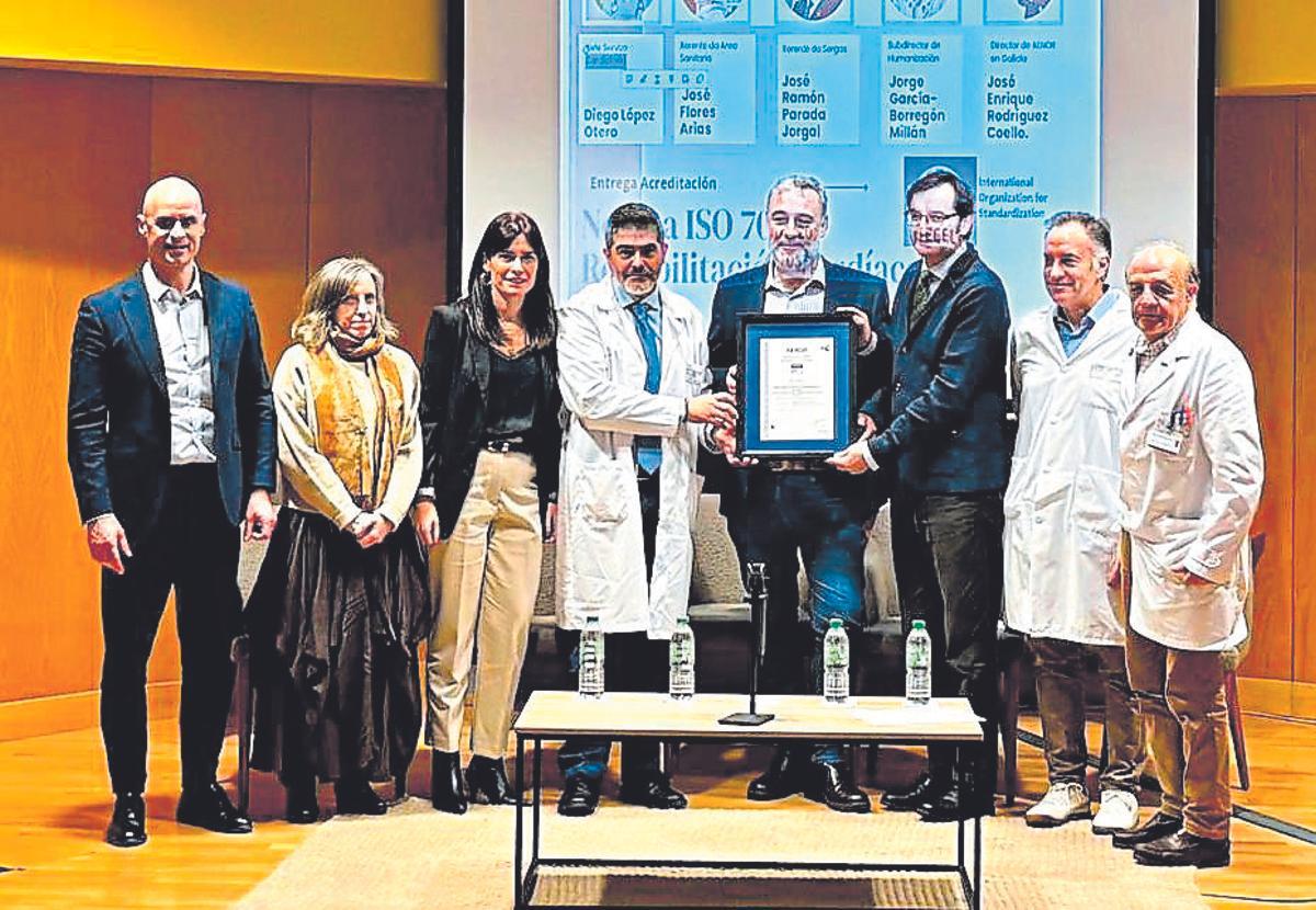 Entrega de la certificación, ayer en Montecelo.