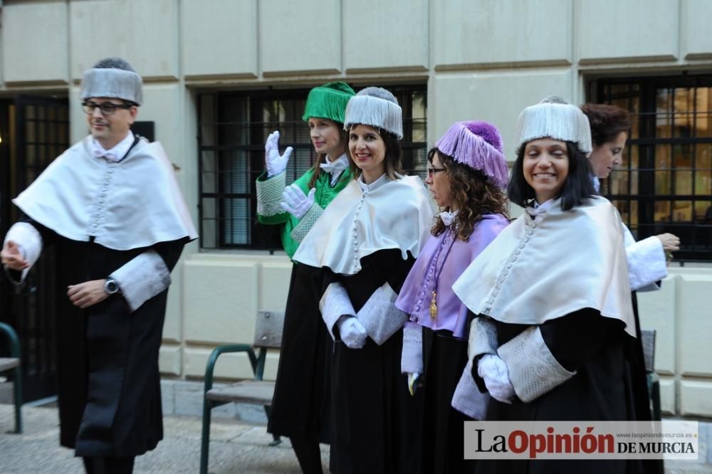 Rosamaría Alberdi, primera enfermera doctora honoris causa de España por la UMU