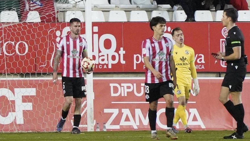 Fermín Sobrón, portero del Zamora CF: "No hemos estado bien y estamos dolidos"