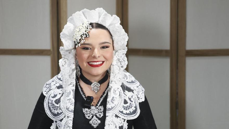 Nuria López Pérez, candidata de la Hoguera Carolines Baixes