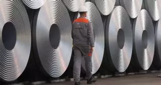 La Eurocámara refuerza l'arancel ambiental clave pa la siderurxa