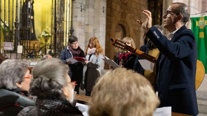 Comienzan los ensayos del himno de la coronación de la Virgen de la Soledad | ANA BURRIEZA