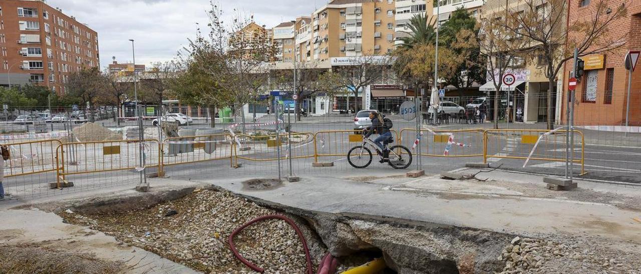 Paralizadas las obras en la plaza de San Blas