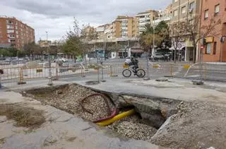 La reurbanización de la plaza de San Blas, una obra sin obreros