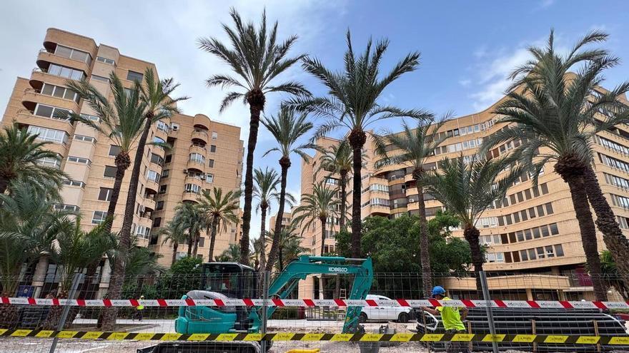 La calle Porta de la Morera de Elche se queda sin barreras a expensas de más luz y el nuevo suelo
