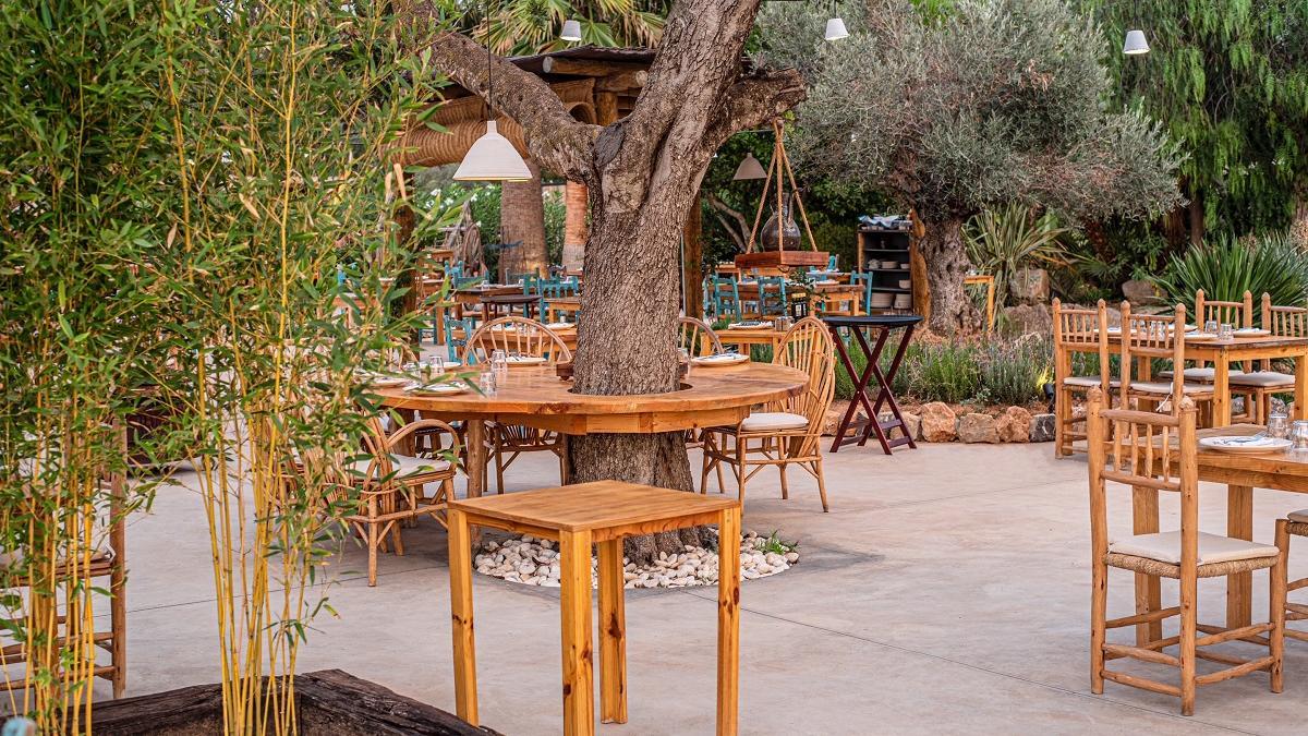 El restaurante Sa Fonda es un oasis gastronómico a pocos minutos de la ciudad de Ibiza.