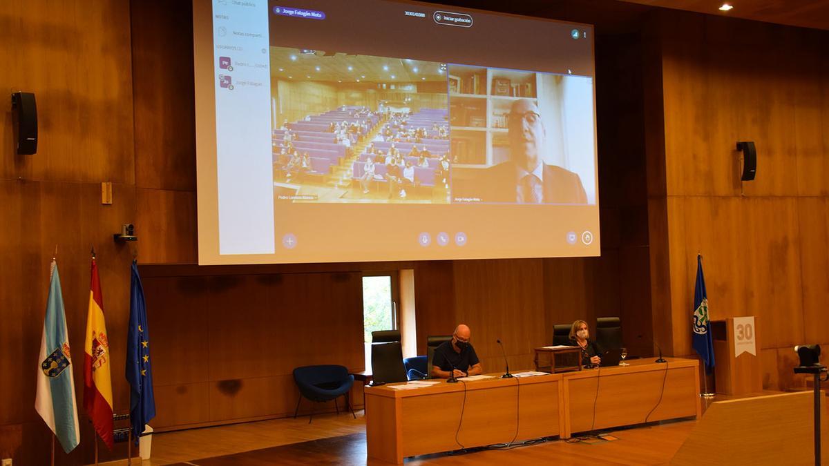 Falagán intervino por videoconferencia en la junta de facultad.