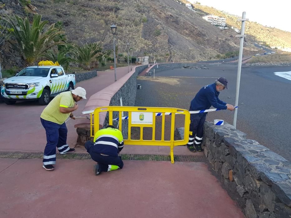 Bocacangrejo, La Nea y Radazul, cerradas al baño