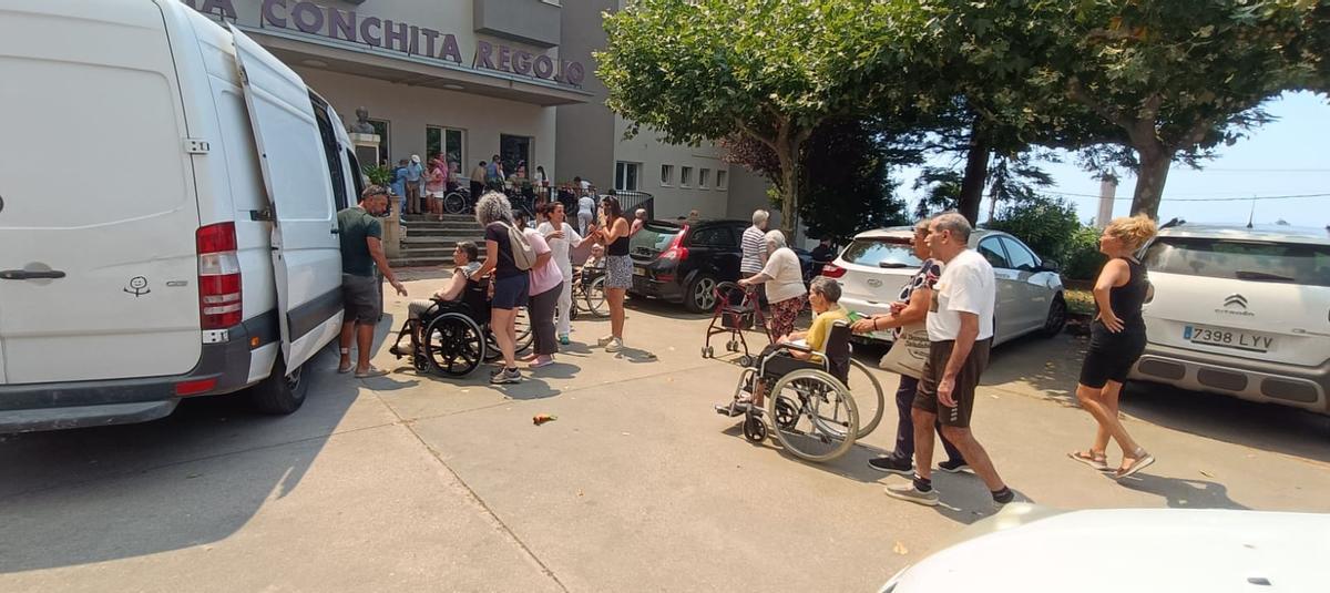 GALERÍA | La residencia de Fermoselle, desalojada por el incendio