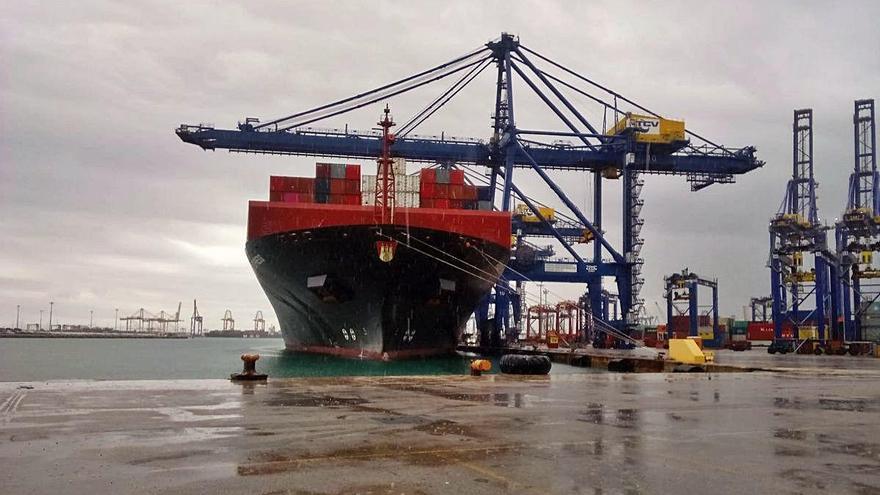 El segundo buque de la Operación Ruta de la Seda atracado en el Puerto de València.