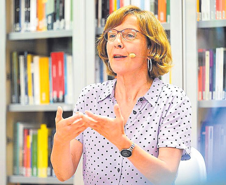 Izaskun Arretxe, directora de la Institución de las Letras Catalanas