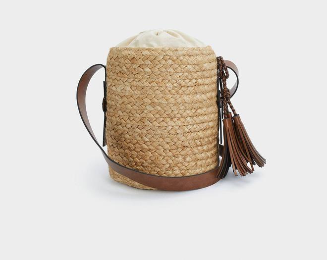 Bolso bombonera de yute con borlas de Parfois