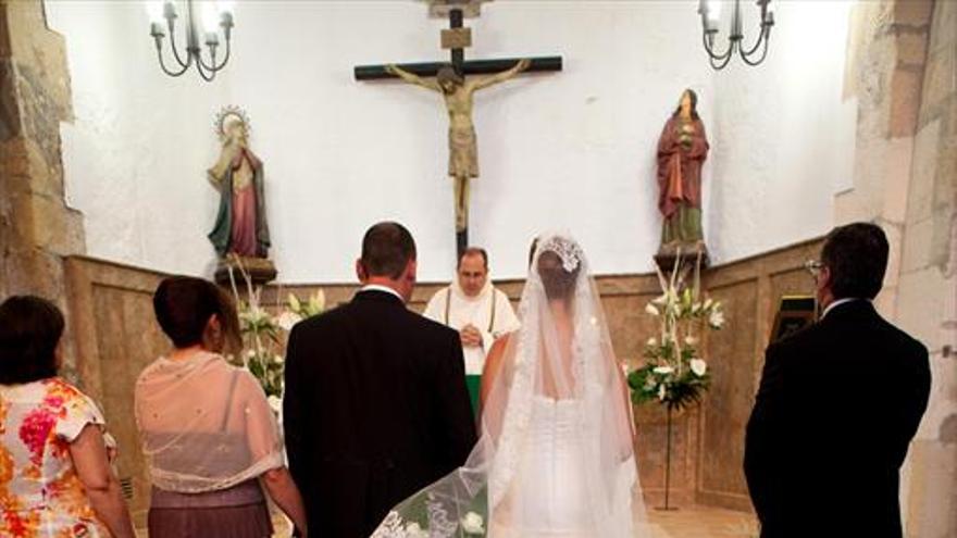 Las bodas civiles superan por primera vez a los enlaces católicos en Córdoba