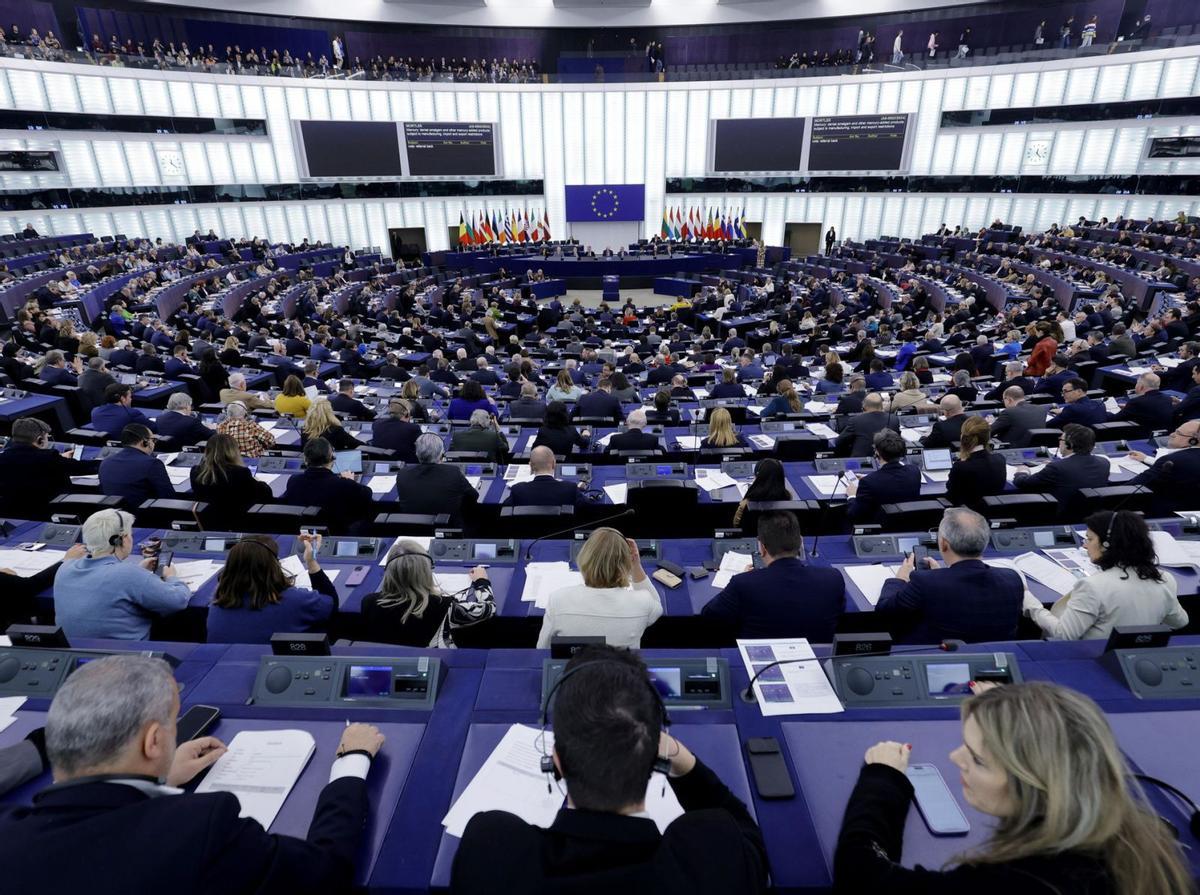 La UE acudeix a ‘influencers’ per impulsar el vot jove a les europees